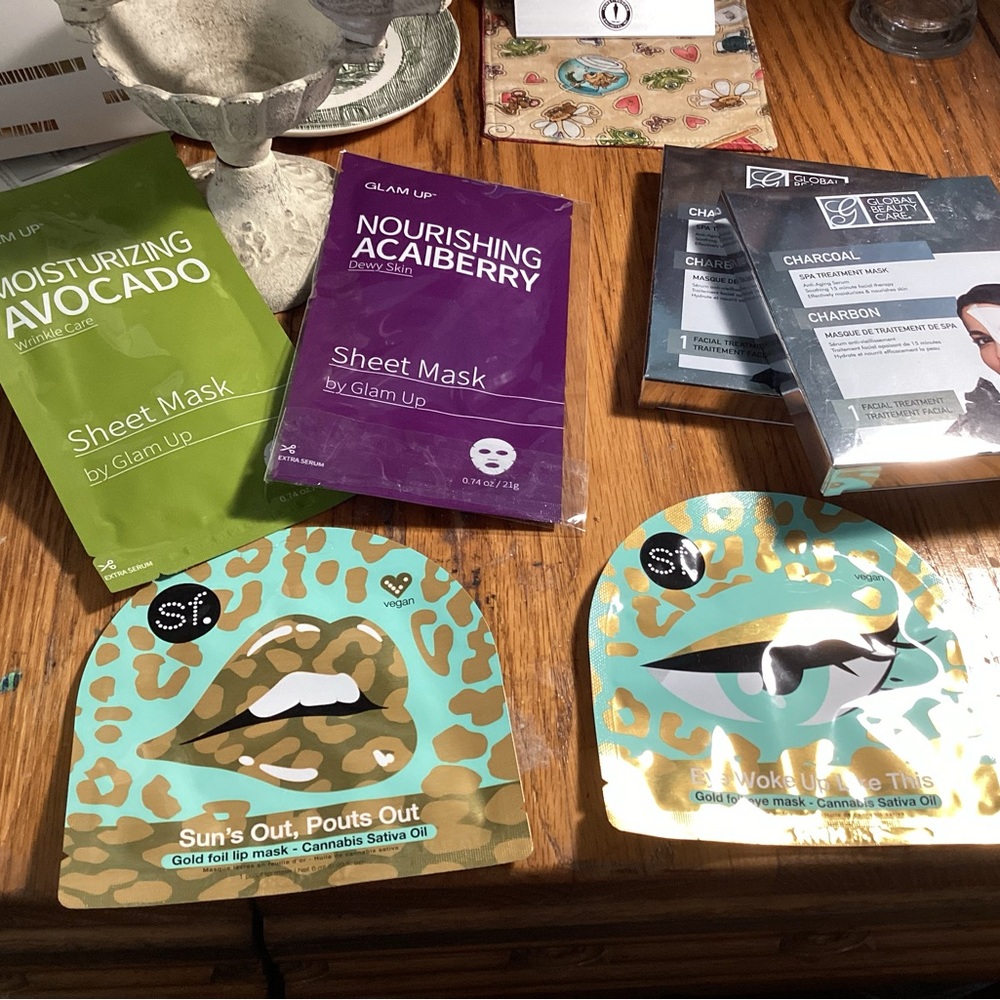 MOISTURIZING MASK LOT